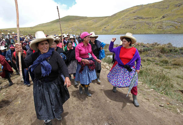 MUJERES RONDERAS